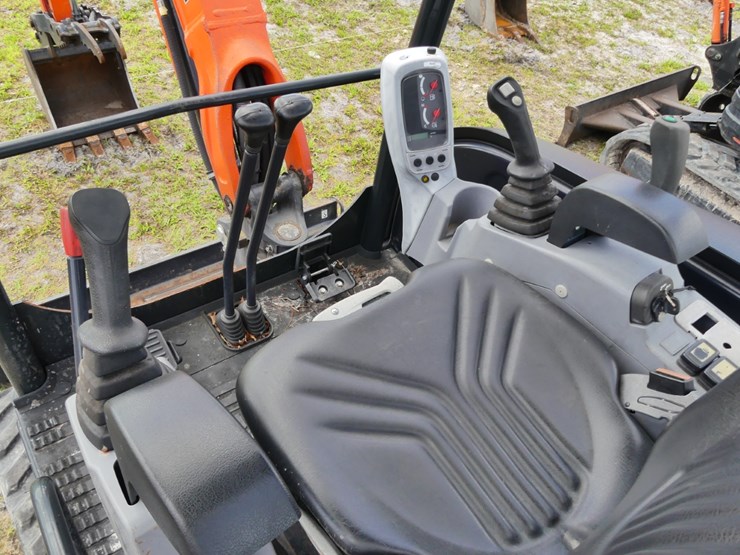 kubota-u27-4-image-12