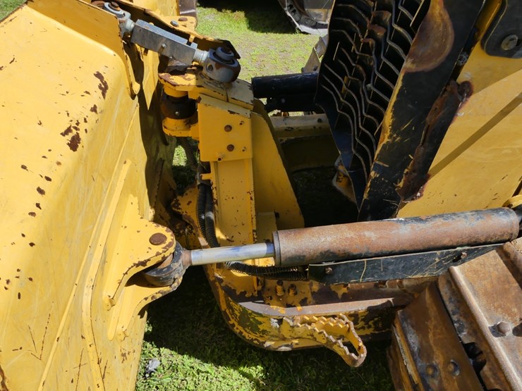 2015-caterpillar-d5k2-xl-image-10