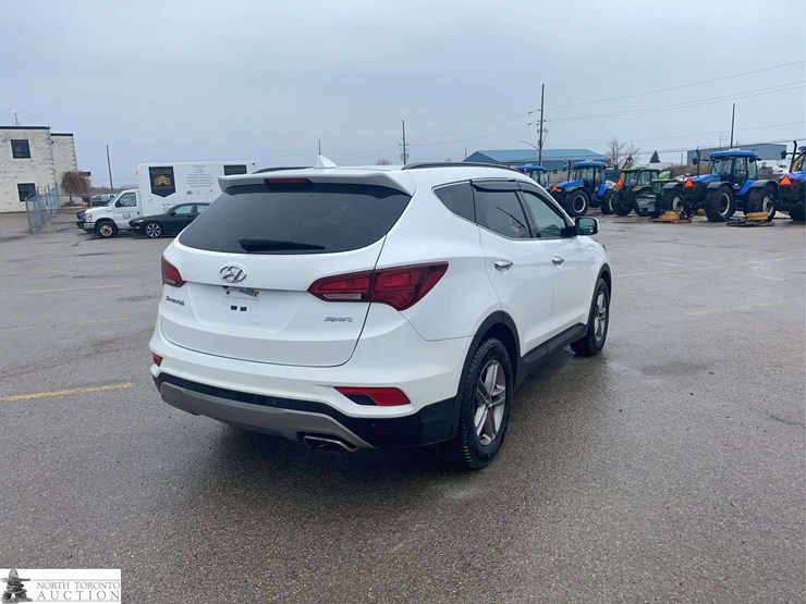 2017-hyundai-santa-fe-image-4