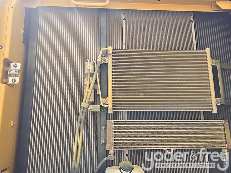 2017-caterpillar-336fl-image-45