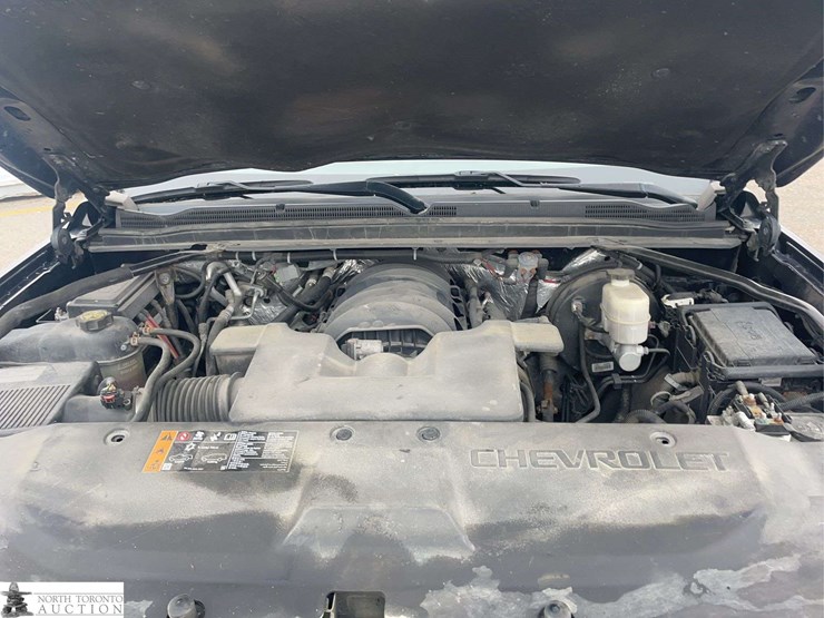 2017-chevrolet-tahoe-image-10