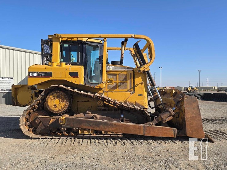 2006-caterpillar-d6r-xl-iii-image-6