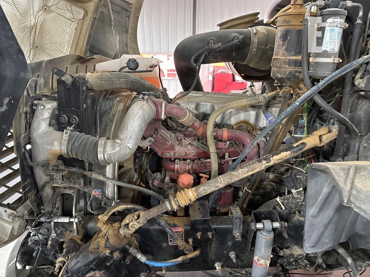 2010-mack-pinnacle-cxu613-image-25