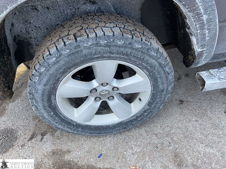 2017-dodge-1500-image-23