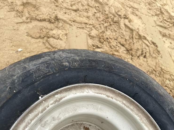 #3923-•-(5)-trailer-tires-image-25