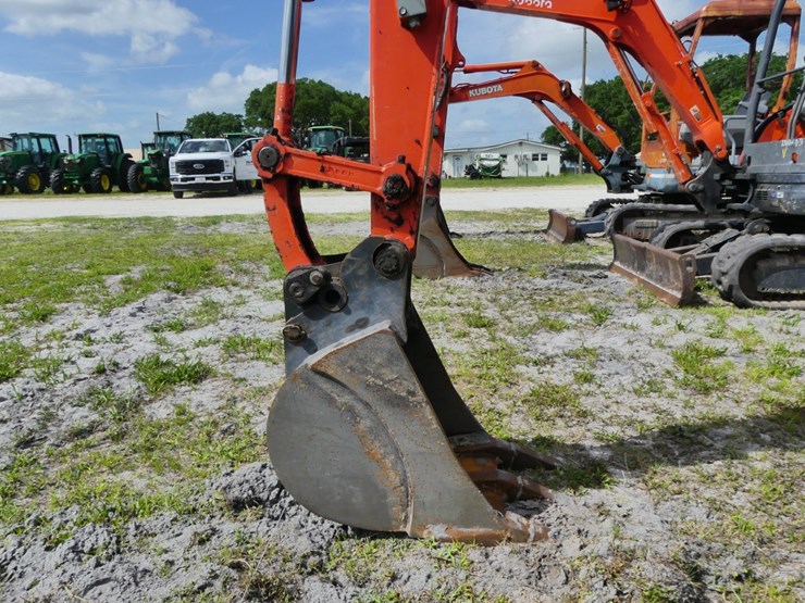 2021-kubota-u25-image-8