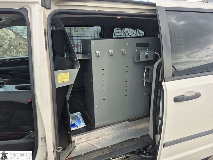 2012-ram-c/v-image-21