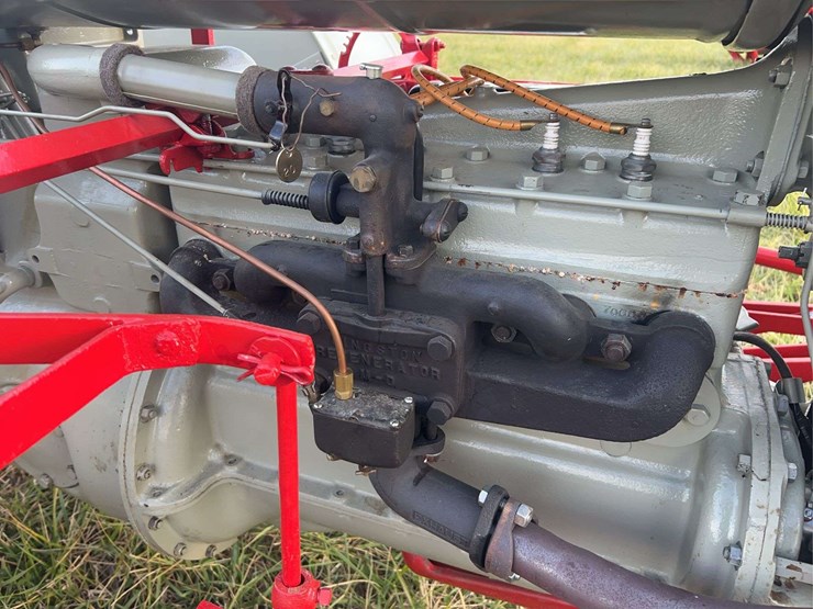 1927-fordson-tractor-image-24