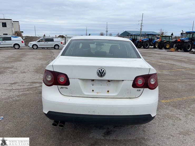 2009-volkswagen-jetta-comfortline-4dr-sedan-6a-image-6