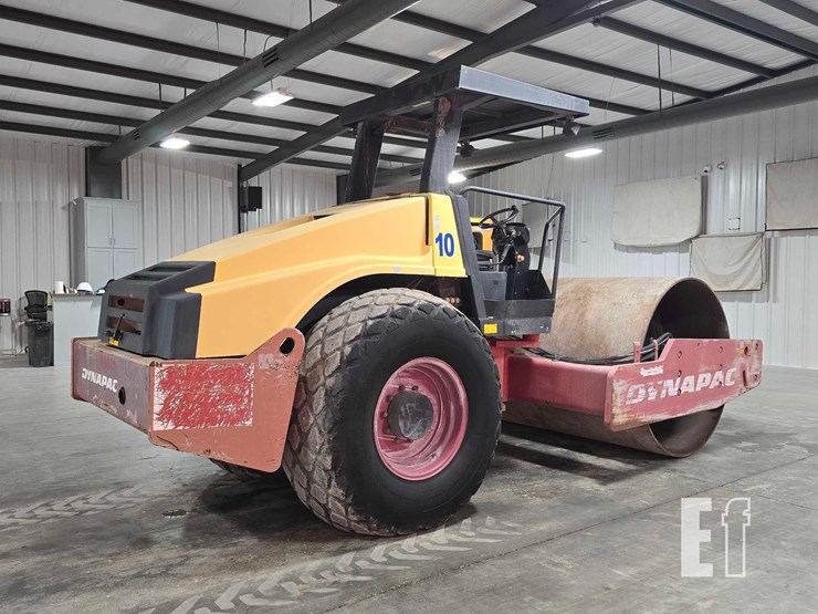 2012-dynapac-ca250d-image-3