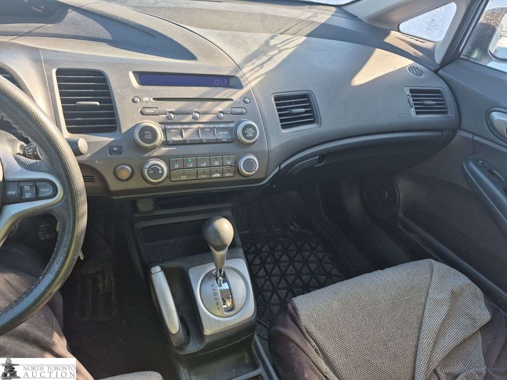 2009-honda-civic-sport-4dr-sedan-5a-image-16