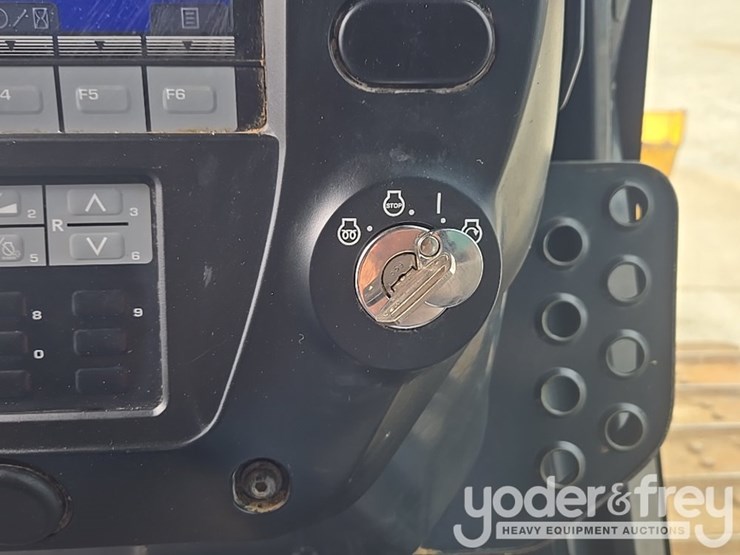 2014-komatsu-d61px-23-image-118