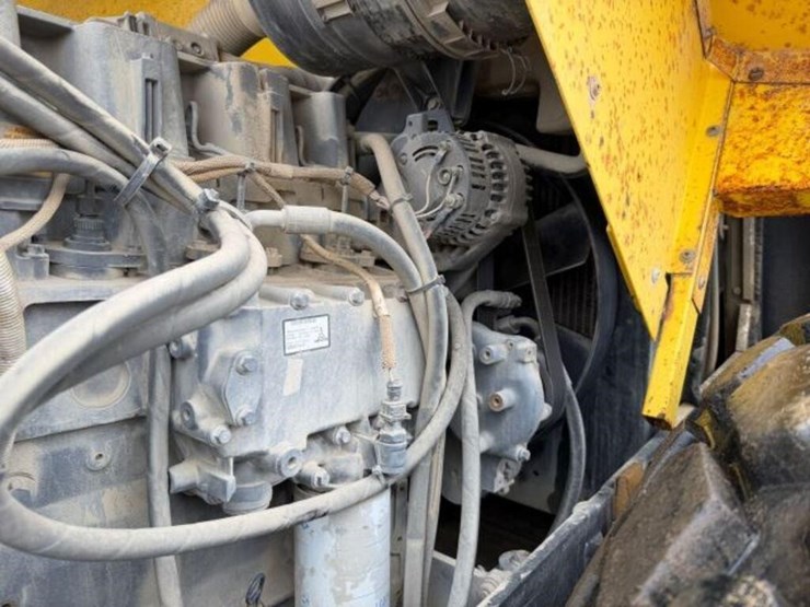 2011-bomag-bw211d-40-image-23