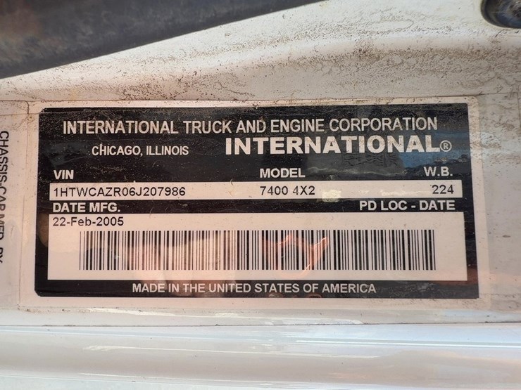 2006-international-7400-image-31
