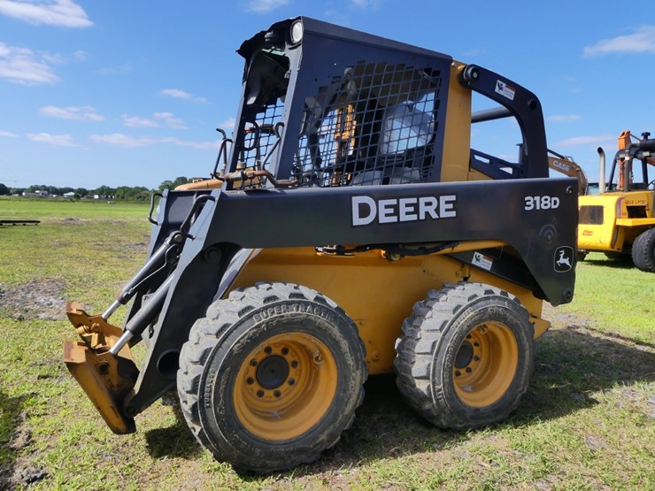deere-318d-image-1