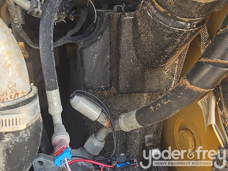 2021-caterpillar-289d3-image-70