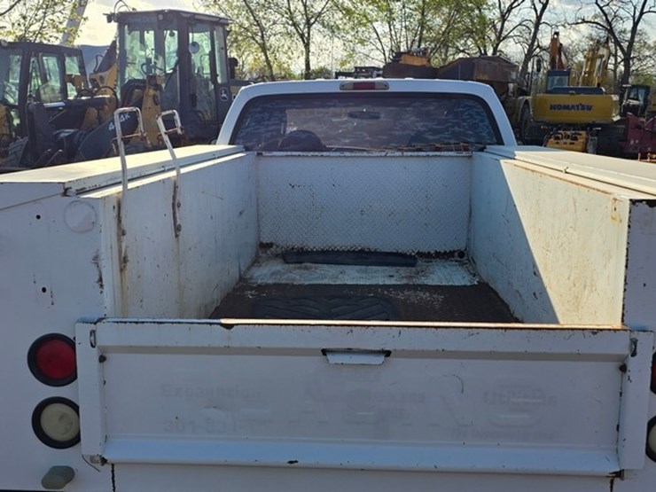 2004-ford-f350-image-16