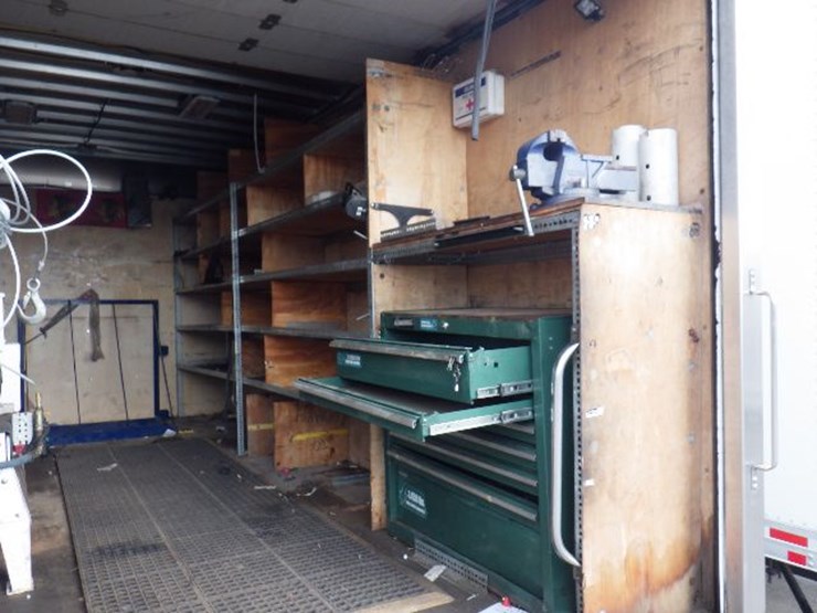 2016-isuzu-npr-hd-image-8