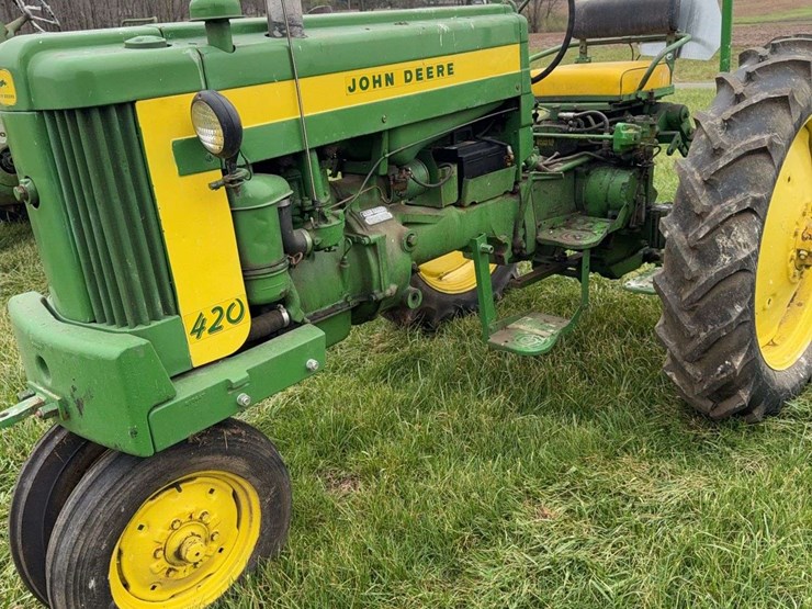 john-deere-420-image-5