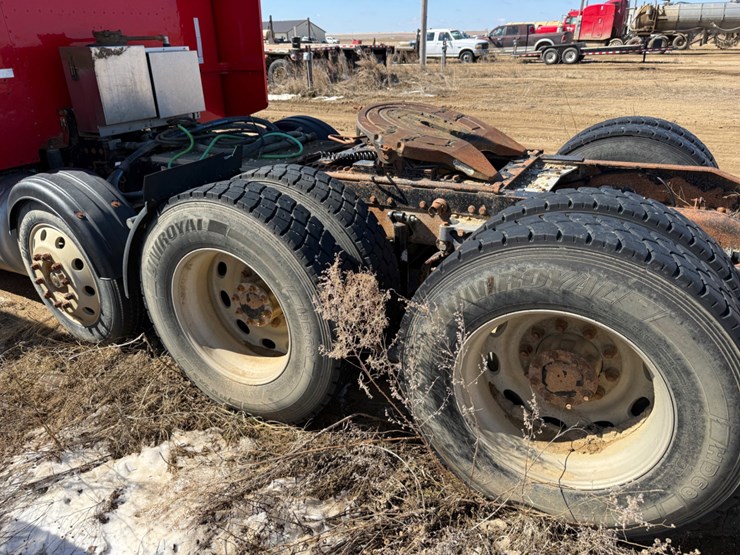 2006-peterbilt-379-image-8