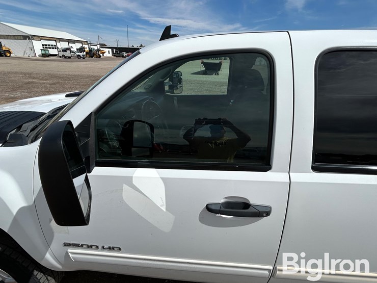 2011-chevrolet-silverado-2500-lt-image-16