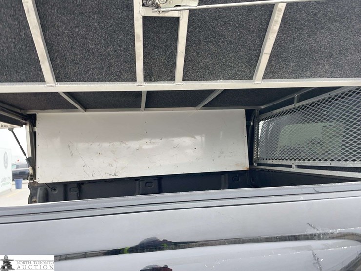 2015-chevrolet-silverado-2500hd-image-21