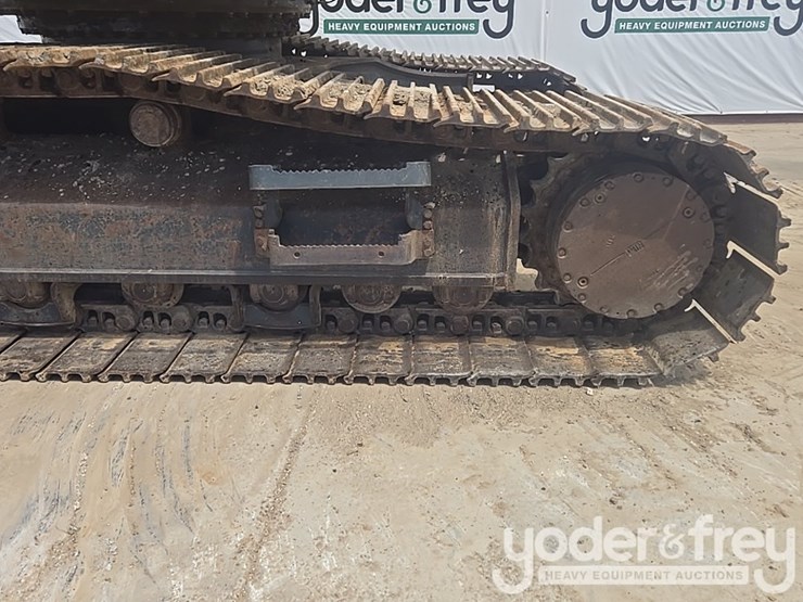 2015-komatsu-pc490-lc-11-image-18