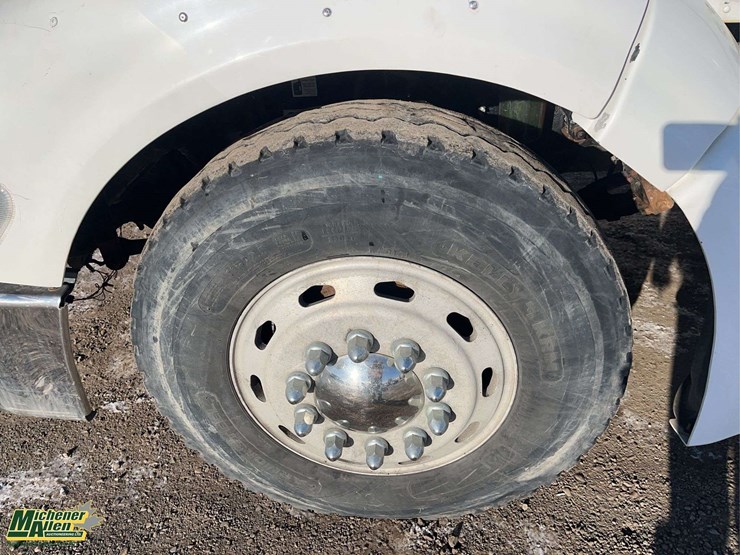 2012-peterbilt-386-image-10