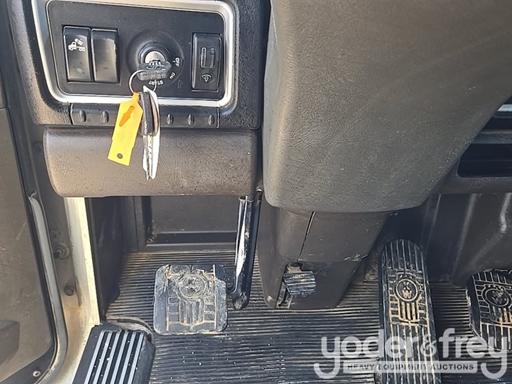 2014-kenworth-t880-image-137