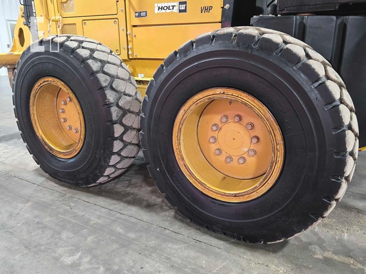 2011-caterpillar-140m2-image-29