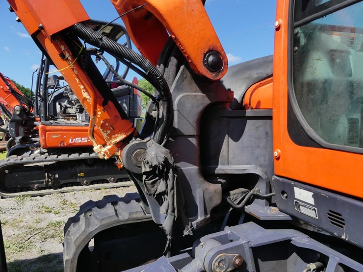 2011-kubota-kx080-3-image-11