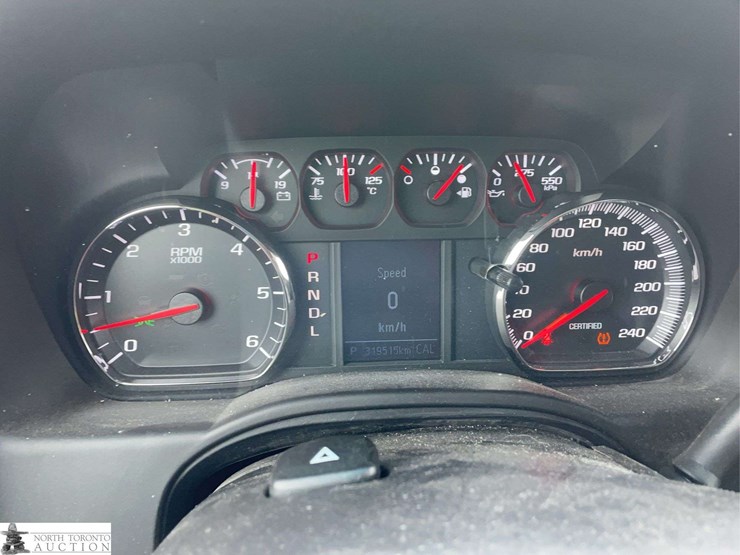 2017-chevrolet-tahoe-image-12