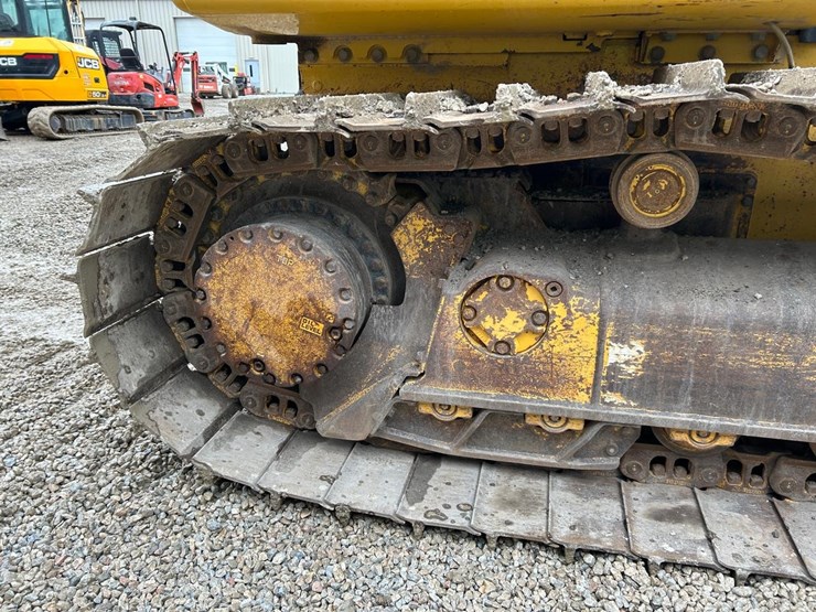 2017-komatsu-d51pxi-24-image-12