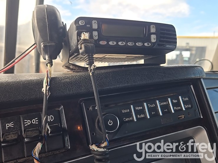 2014-kenworth-t800-image-139