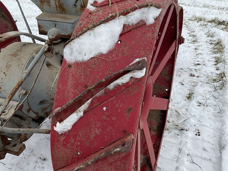 fordson-with-mounted-plow-image-9