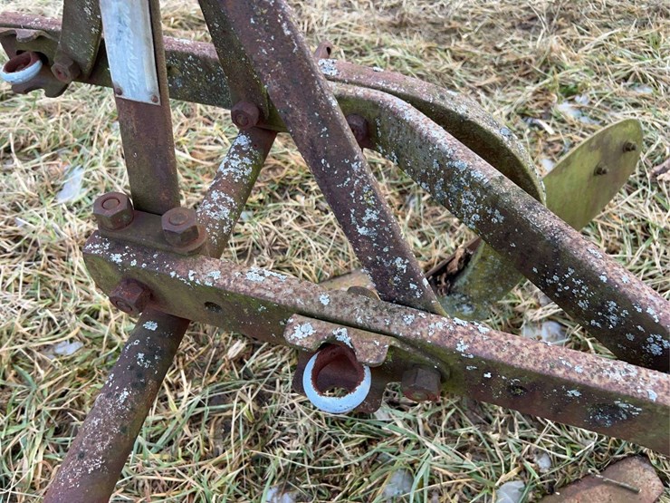 ferguson-12-oa-28-two-bottom-plow-image-8