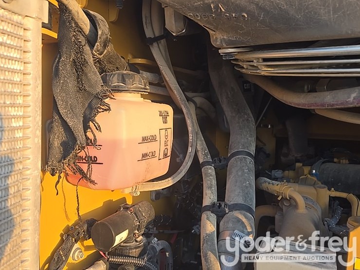 2022-caterpillar-289d3-image-54