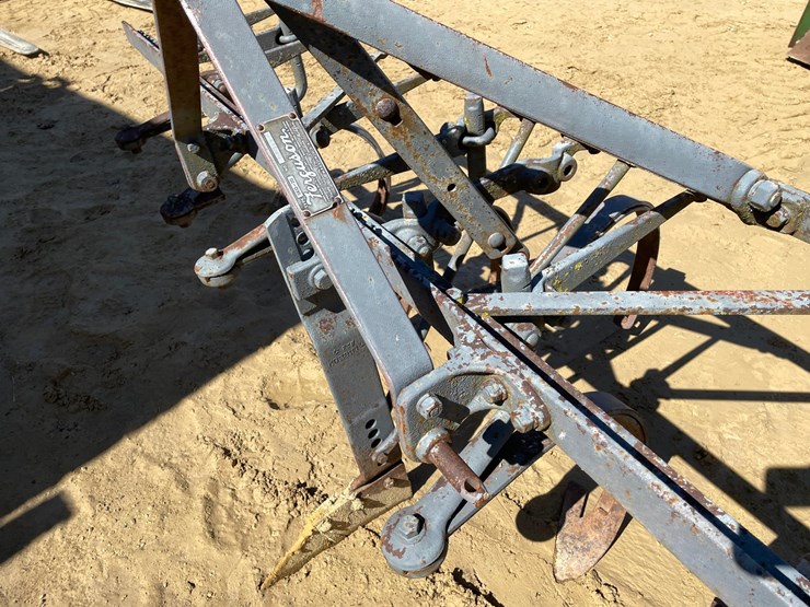 #3967-•-3-point-cultivator-image-11