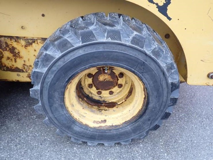 2010-caterpillar-232b-image-45