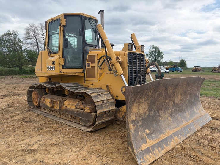 deere-750c-lt-image-24