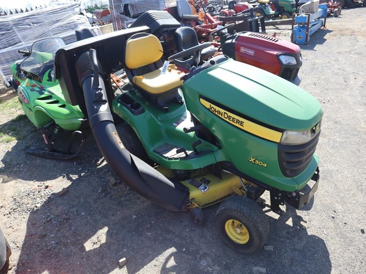 john-deere-304-mower-image-2