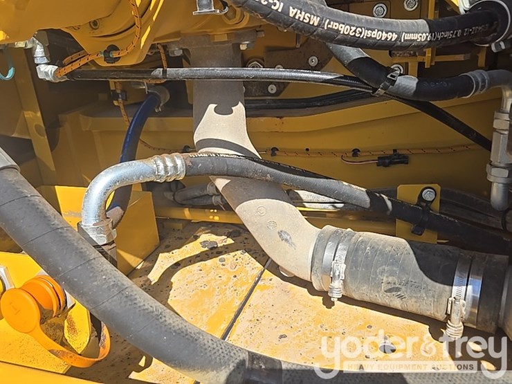 2019-caterpillar-336-image-47