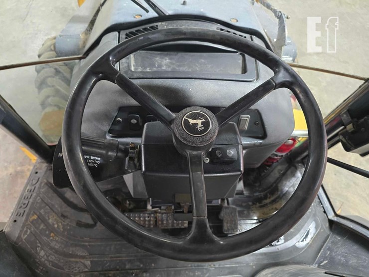 2011-deere-310sj-image-19