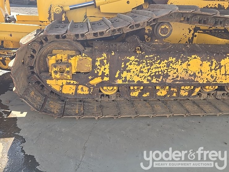 2023-komatsu-d61px-24-image-11