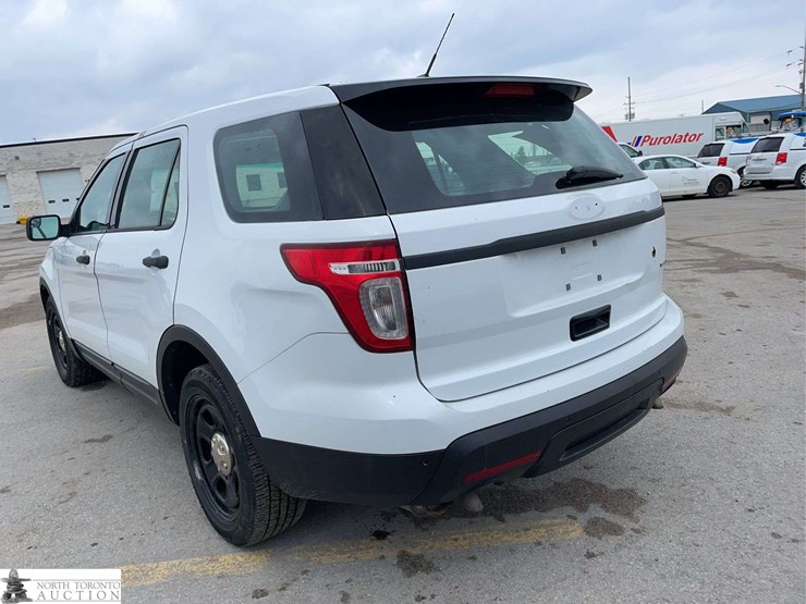 2014-ford-explorer-image-7