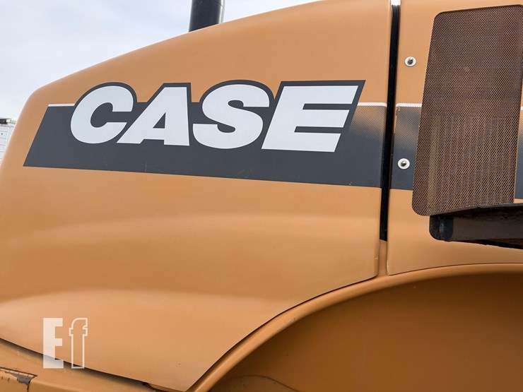 2010-case-721e-image-15