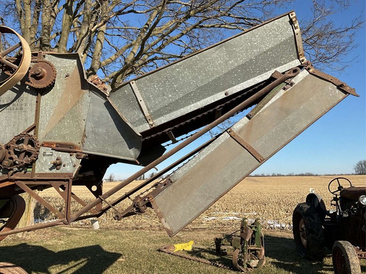 john-deere-threshing-machine-with-hart-feeder-image-24