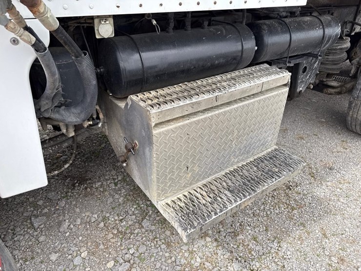 1990-peterbilt-357-image-51