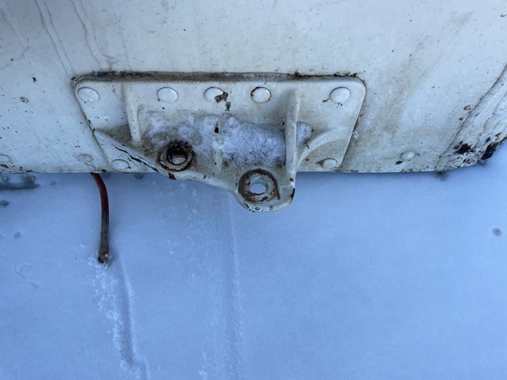 #3937-•-semi-sleeper-cab-image-22