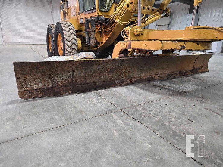 1995-caterpillar-120h-image-10